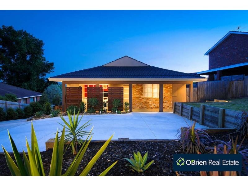 13 Outlook Drive, Berwick VIC 3806
