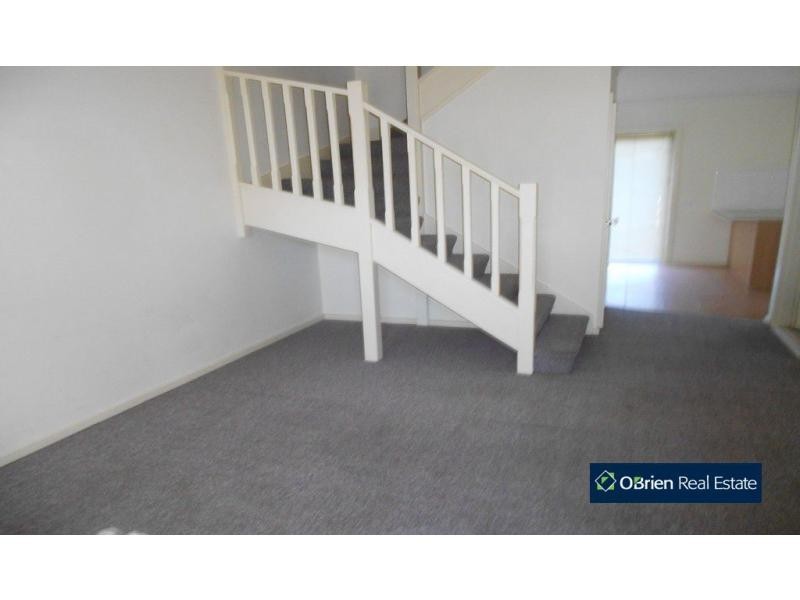 3/52 Shinners Avenue, Berwick VIC 3806