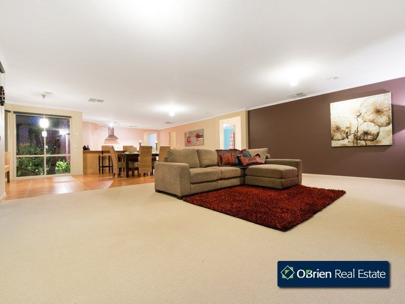 6 Dickson Mews, Berwick VIC 3806