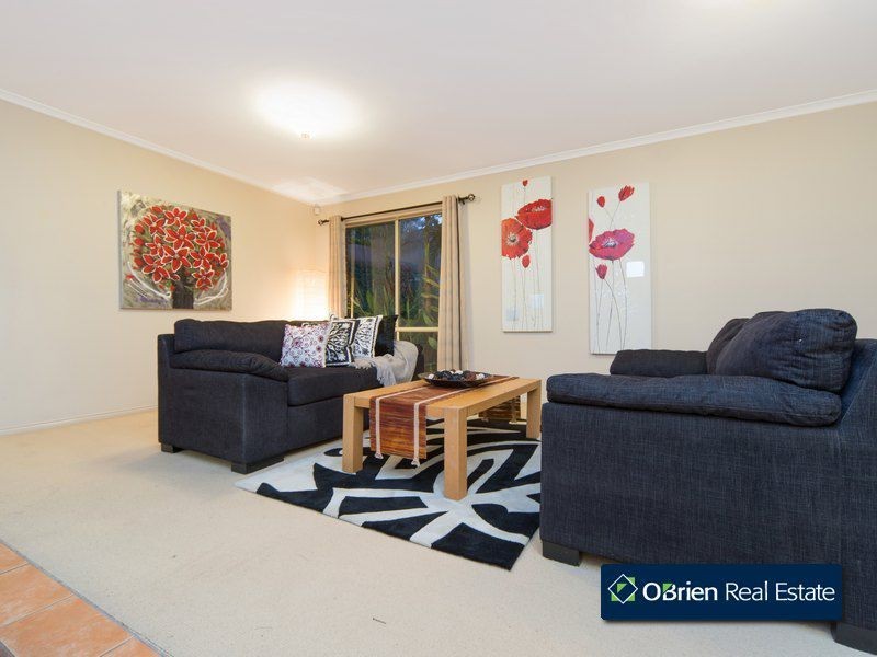 6 Dickson Mews, Berwick VIC 3806