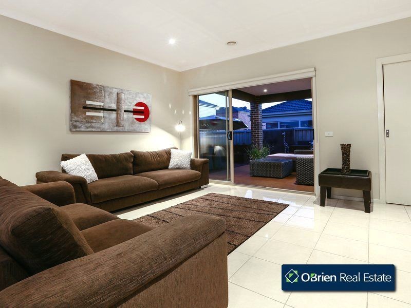 102 Arena Parade, Officer VIC 3809