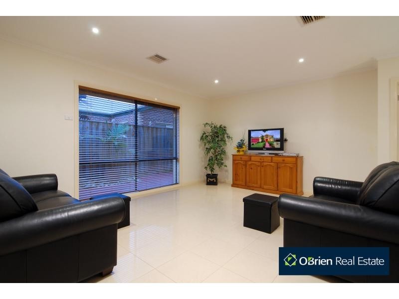 11 Ardenne Court, Narre Warren South VIC 3805