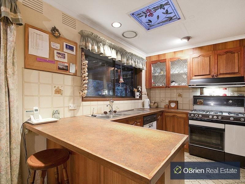 8 Craig Road, Junction Village VIC 3977