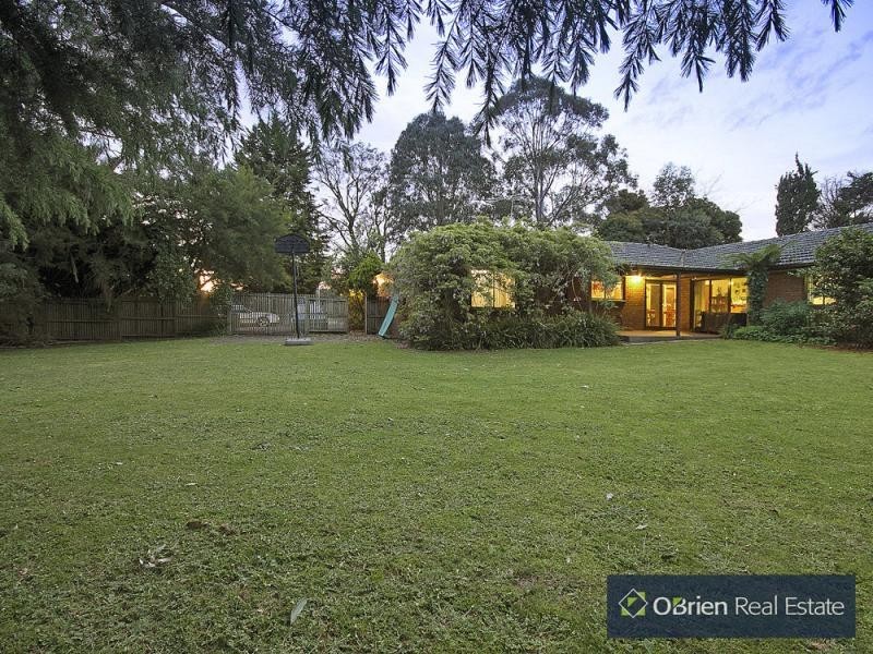 8 Craig Road, Junction Village VIC 3977
