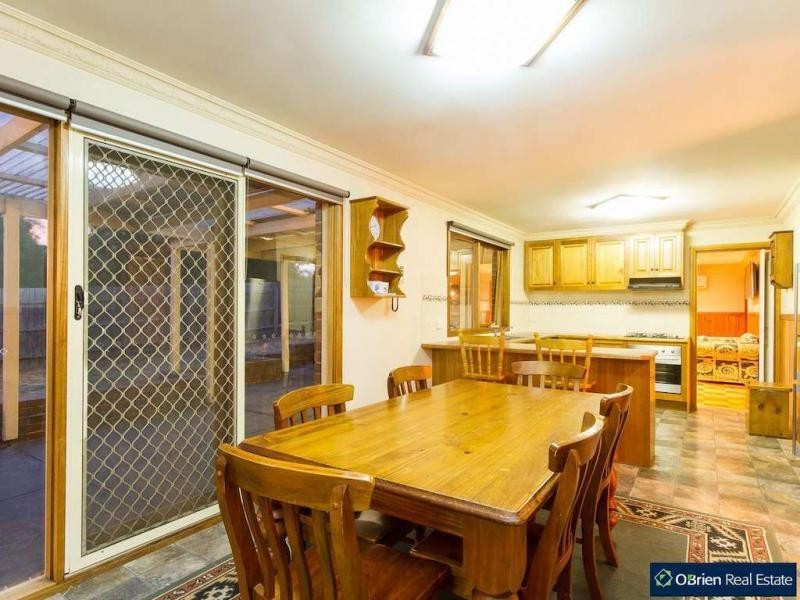9 Falcon Close, Blind Bight VIC 3980