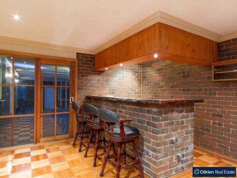 9 Falcon Close, Blind Bight VIC 3980