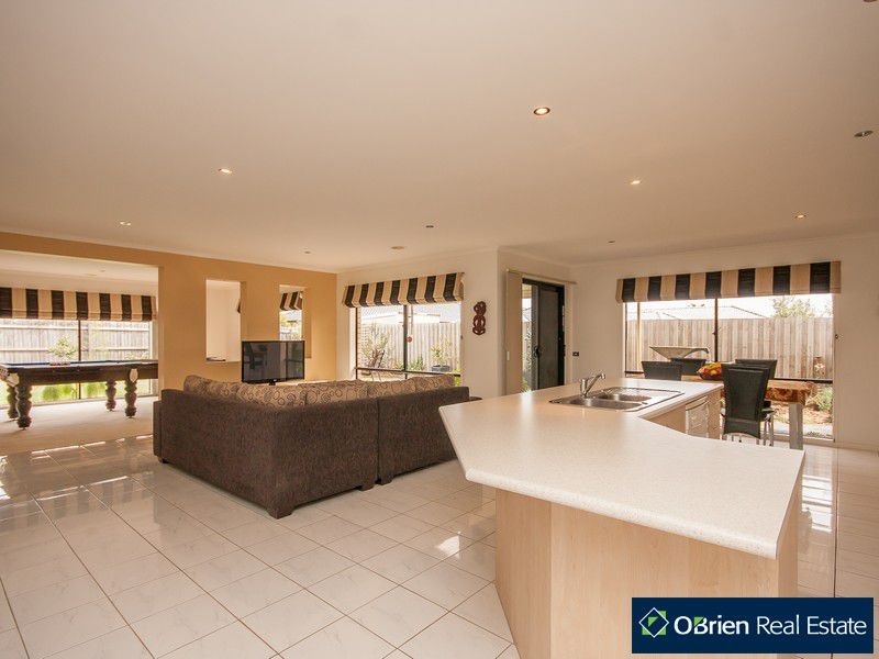 53 Brookland Greens Boulevard, Cranbourne VIC 3977