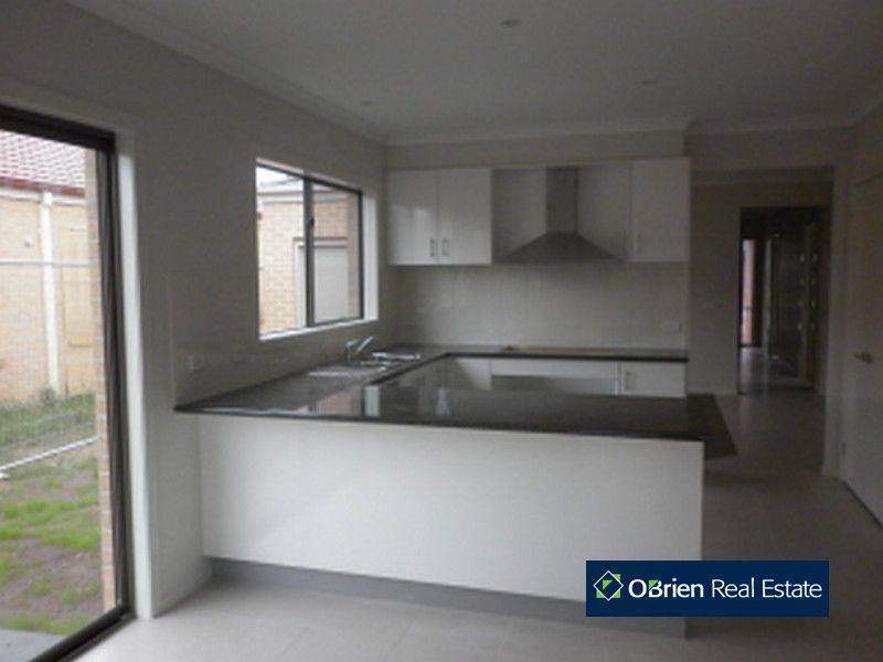 51 Edmund Street, Pakenham VIC 3810