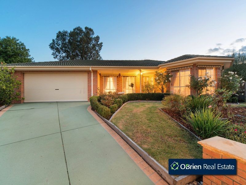 6 Sue Place, Berwick VIC 3806