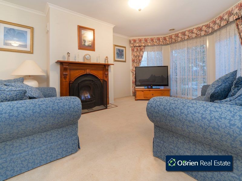 6 Sue Place, Berwick VIC 3806