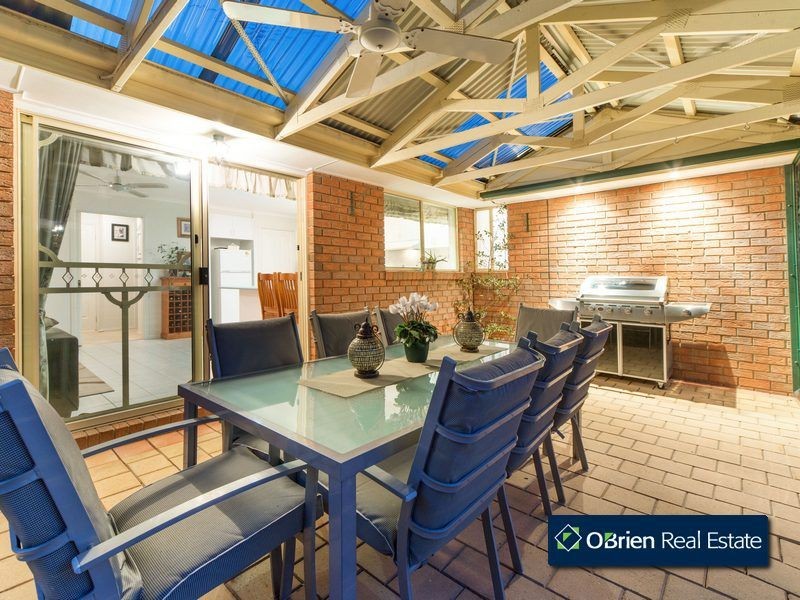 6 Sue Place, Berwick VIC 3806