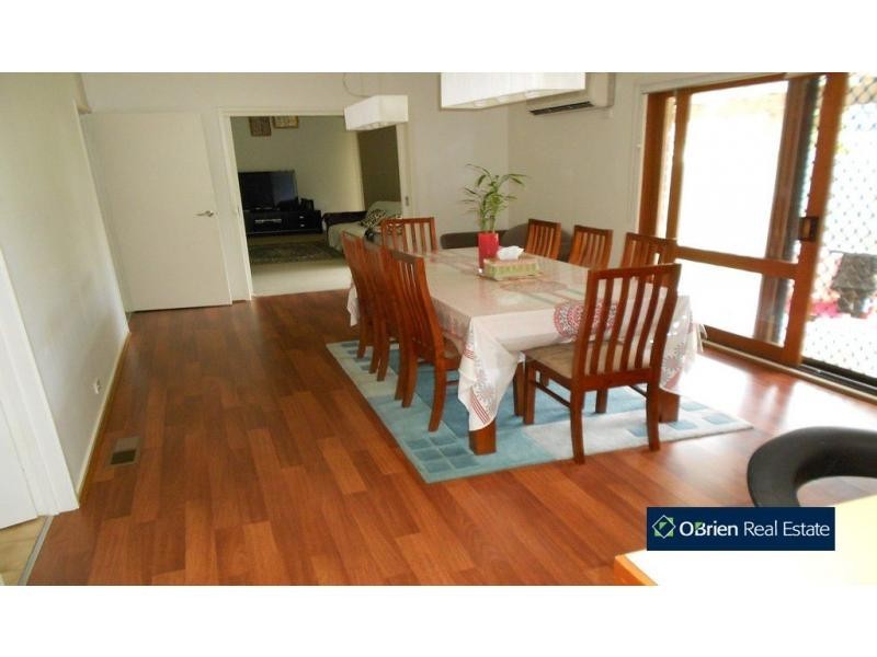 77 Mansfield Street, Berwick VIC 3806