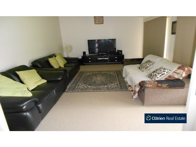 77 Mansfield Street, Berwick VIC 3806