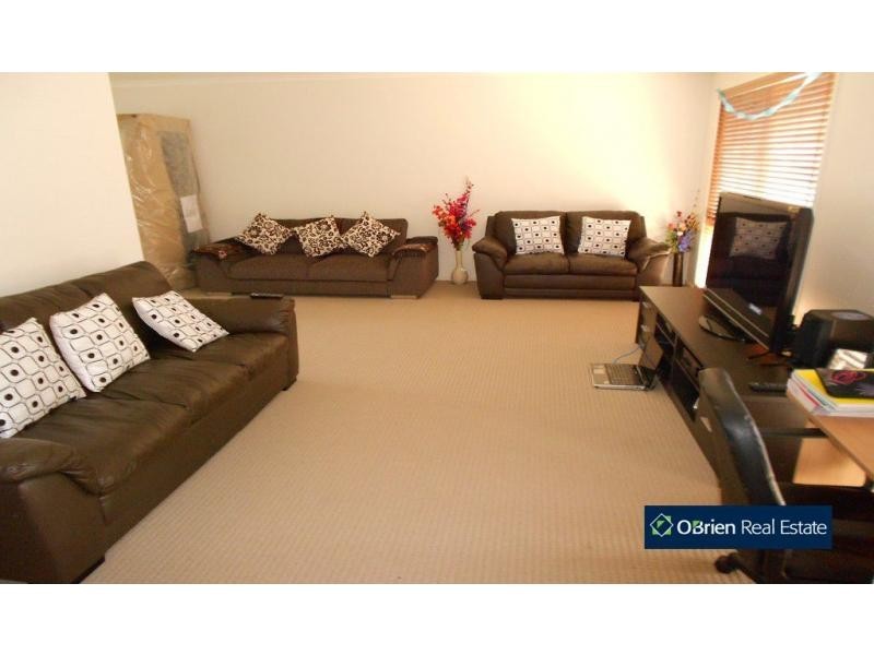 77 Mansfield Street, Berwick VIC 3806