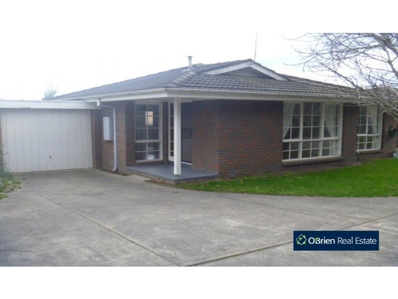 Unit 4/4 Gibb Street, Berwick VIC 3806