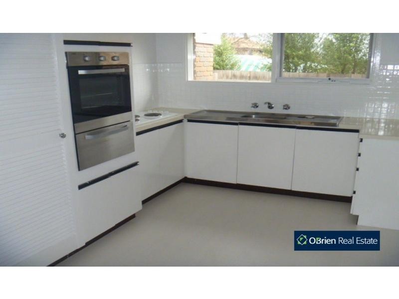 Unit 4/4 Gibb Street, Berwick VIC 3806