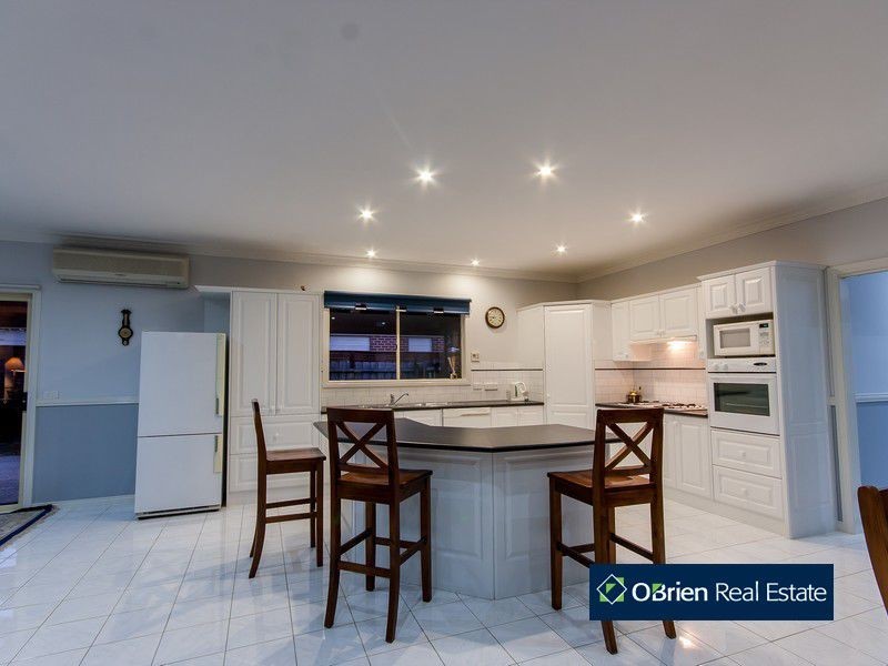 21 Heatherwood Grove, Langwarrin VIC 3910