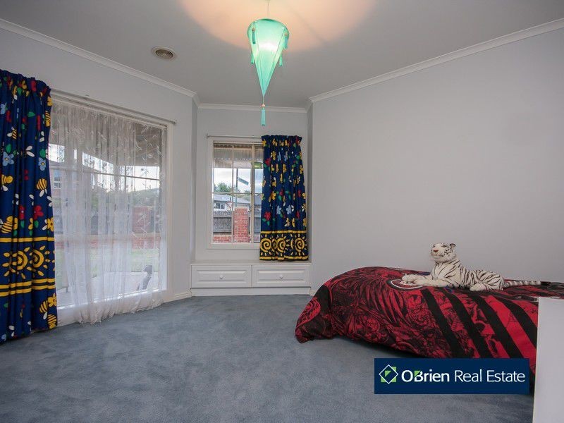 21 Heatherwood Grove, Langwarrin VIC 3910