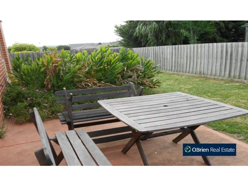 27 Prime Court, Berwick VIC 3806