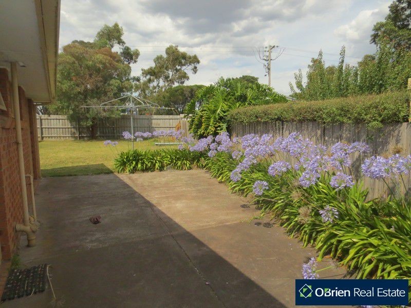 6 Phillip Court, Cranbourne North VIC 3977