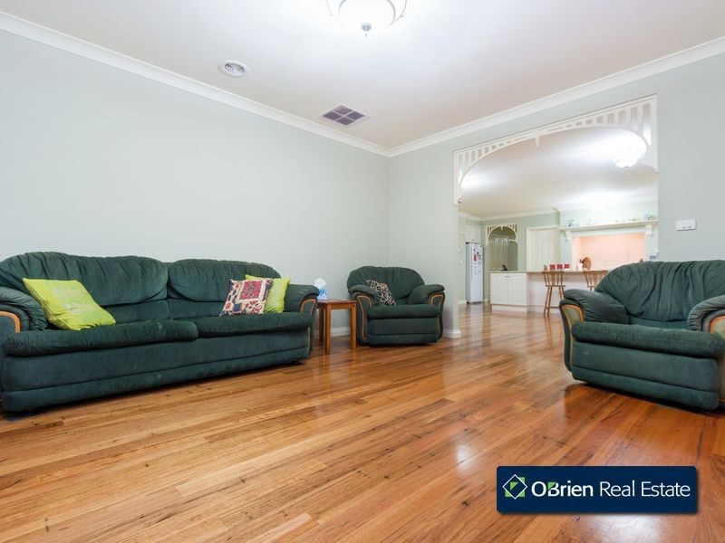 16 Leisurewood Drive, Berwick VIC 3806