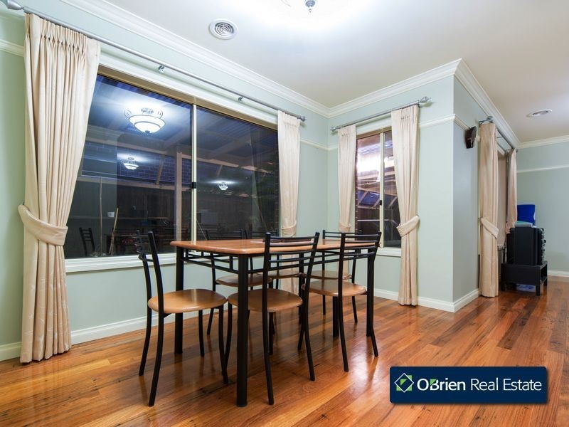 16 Leisurewood Drive, Berwick VIC 3806