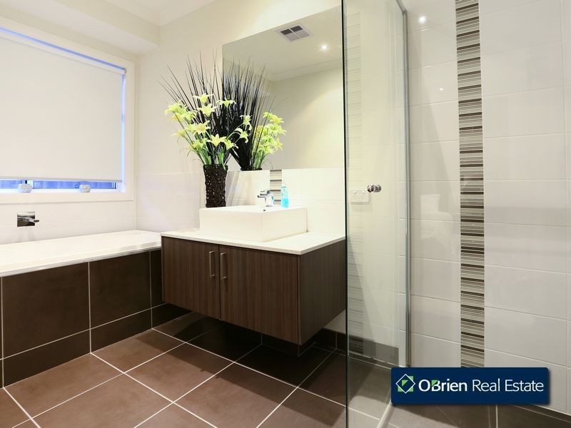 21 Misty Close, Berwick VIC 3806