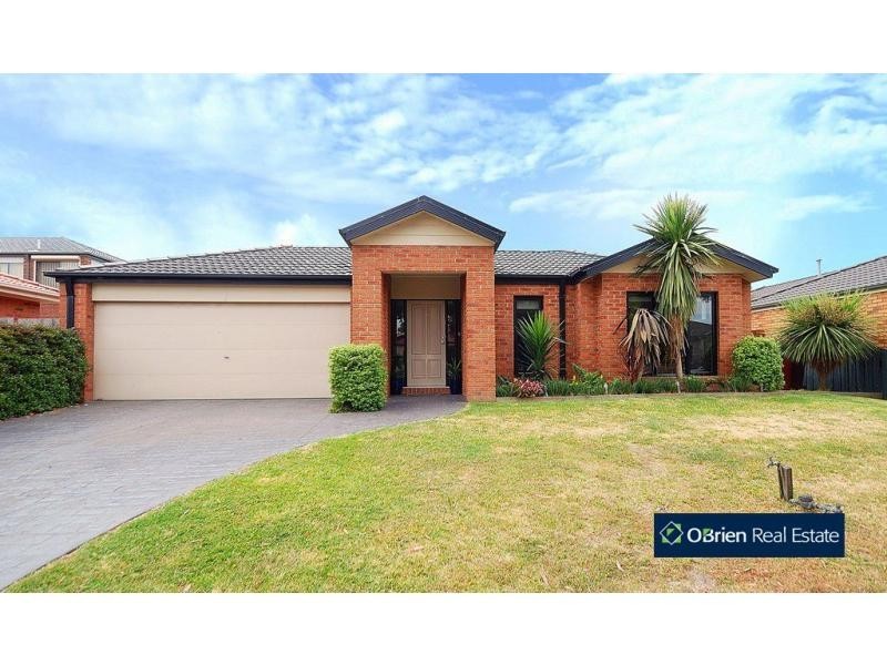 4 Clocktower Court, Berwick VIC 3806