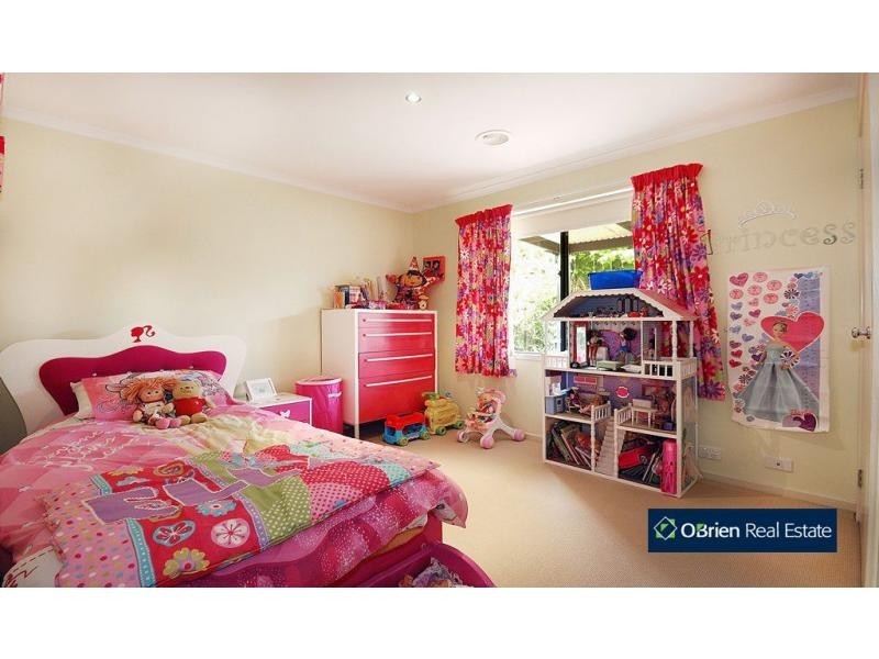 4 Clocktower Court, Berwick VIC 3806