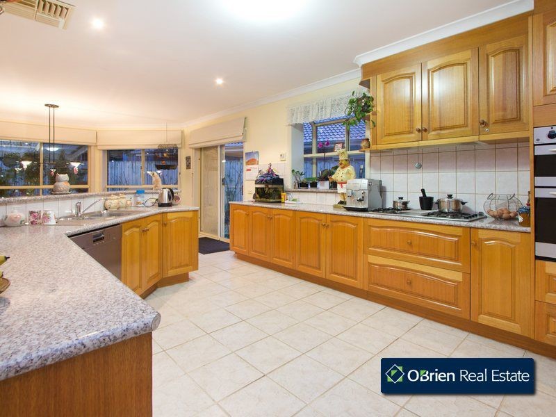 3 Hillrise Close, Narre Warren South VIC 3805