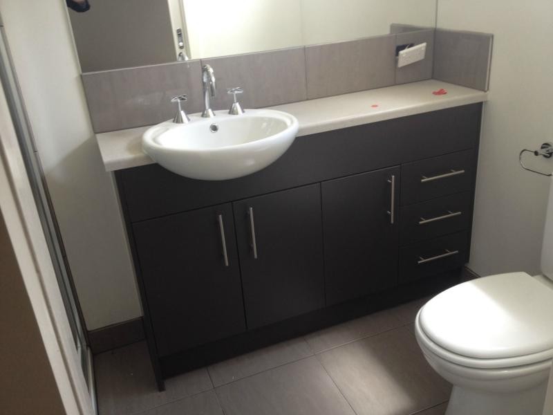 9/11 Howqua Place, Pakenham VIC 3810