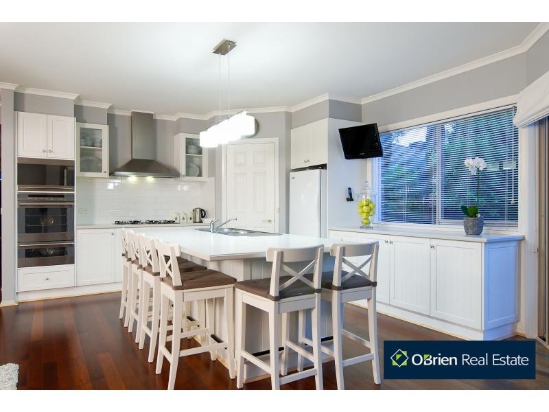 6 Burgundy Way, Narre Warren South VIC 3805