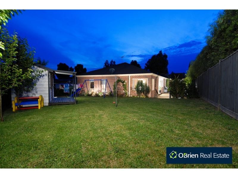 6 Burgundy Way, Narre Warren South VIC 3805