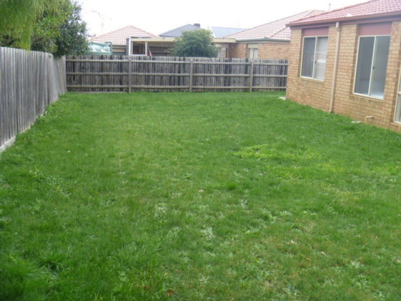 55 Streeton Way, Berwick VIC 3806