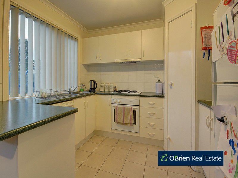 93 Sweeney Drive, Narre Warren VIC 3805