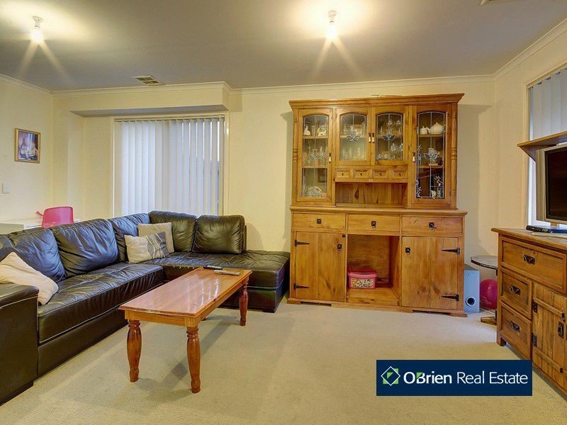 93 Sweeney Drive, Narre Warren VIC 3805