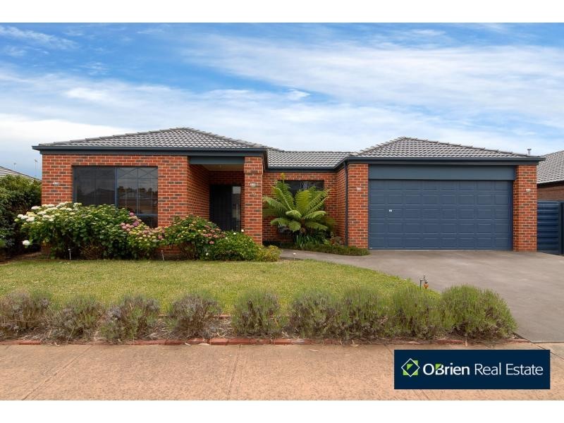 30 Stringy Bark Circuit, Pakenham VIC 3810