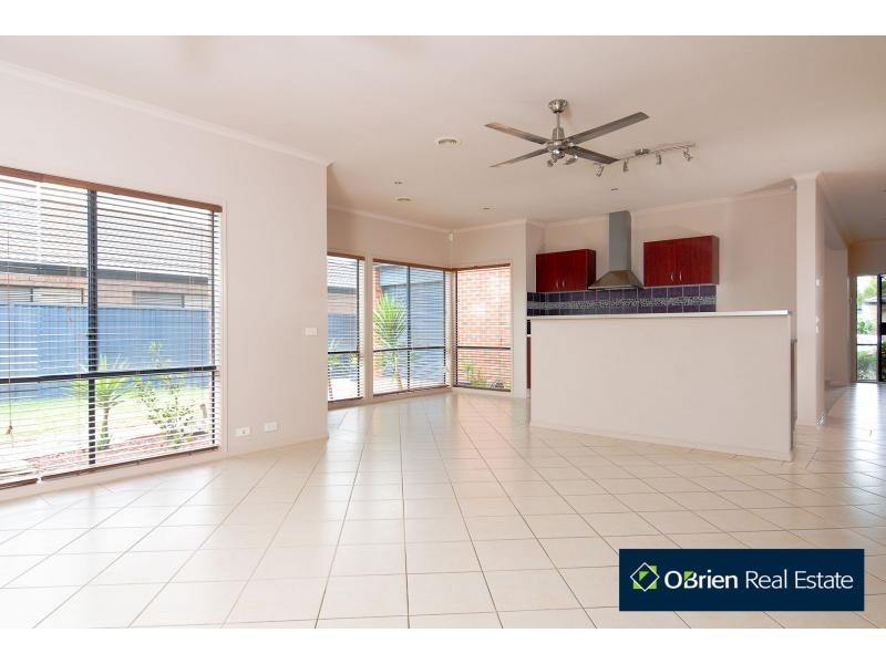 30 Stringy Bark Circuit, Pakenham VIC 3810