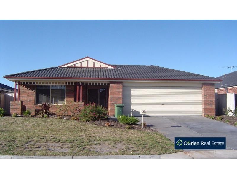9 Avoca Place, Pakenham VIC 3810