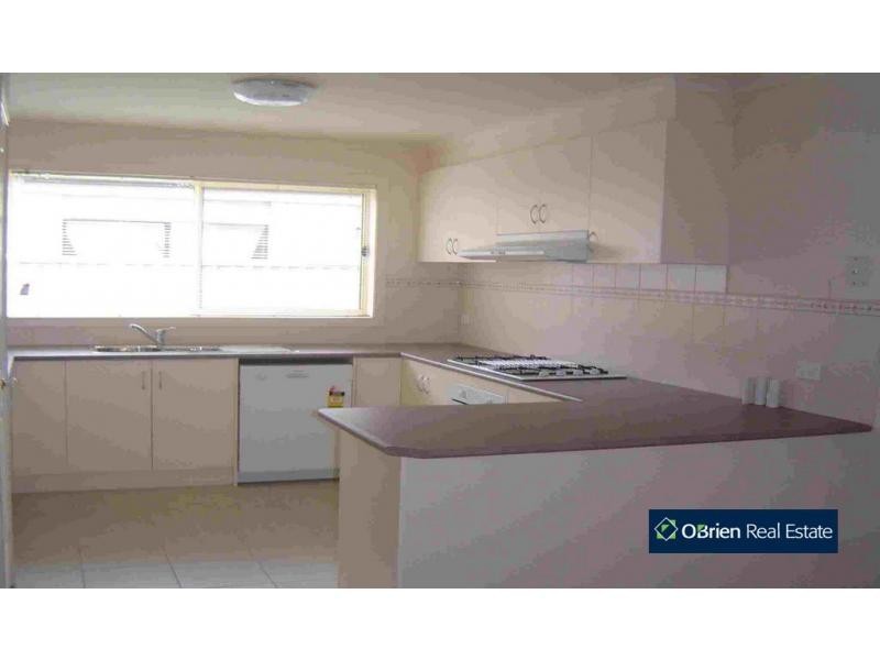 9 Avoca Place, Pakenham VIC 3810
