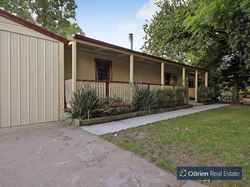37 Homewood Road, Cranbourne South VIC 3977