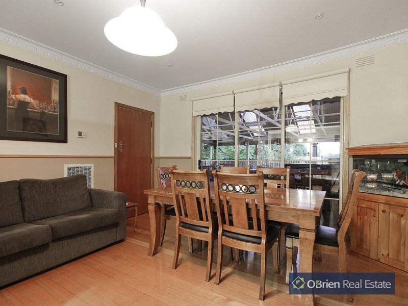 37 Homewood Road, Cranbourne South VIC 3977