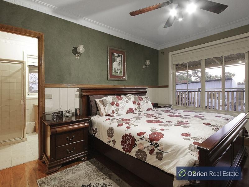 37 Homewood Road, Cranbourne South VIC 3977