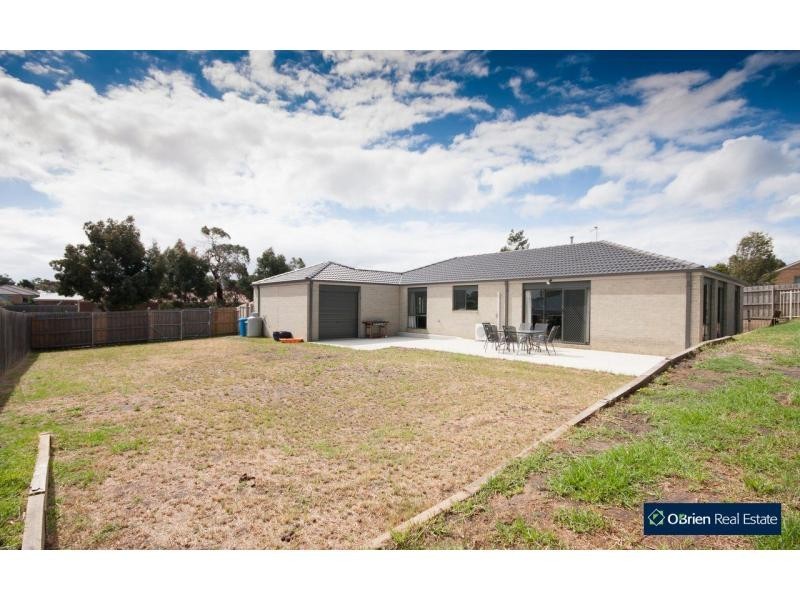 28 Gentle Annie Drive, Blind Bight VIC 3980