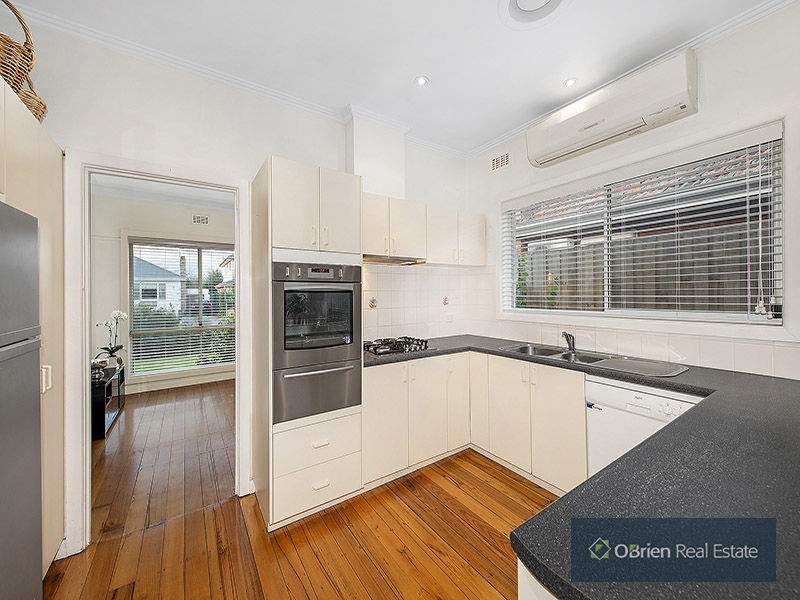 18 Eden Street, Cheltenham VIC 3192