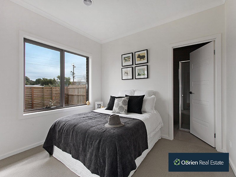 2/172-174 Warrigal Road, Mentone VIC 3194