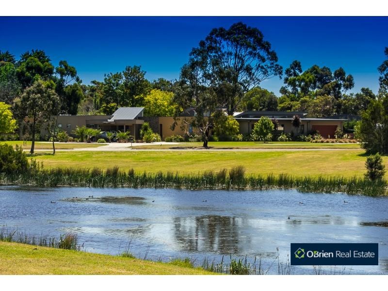 10-12 Lakes Boulevard, Pearcedale VIC 3912