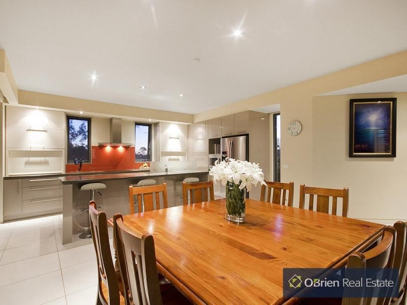 10-12 Lakes Boulevard, Pearcedale VIC 3912