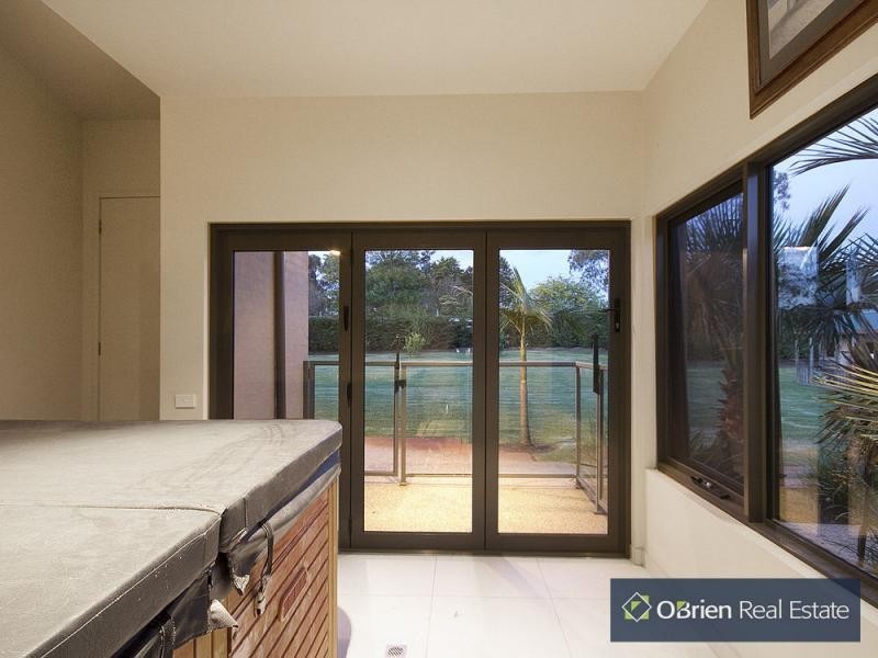 10-12 Lakes Boulevard, Pearcedale VIC 3912
