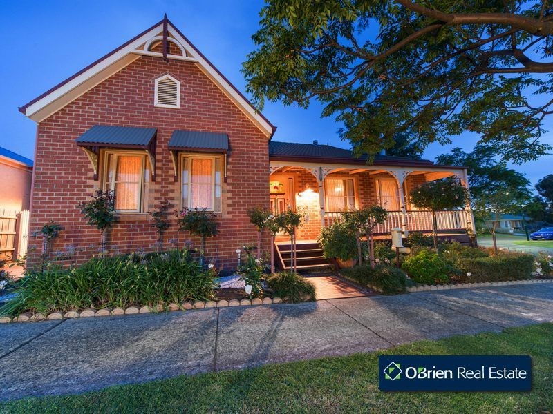 37 Allardice Parade, Berwick VIC 3806